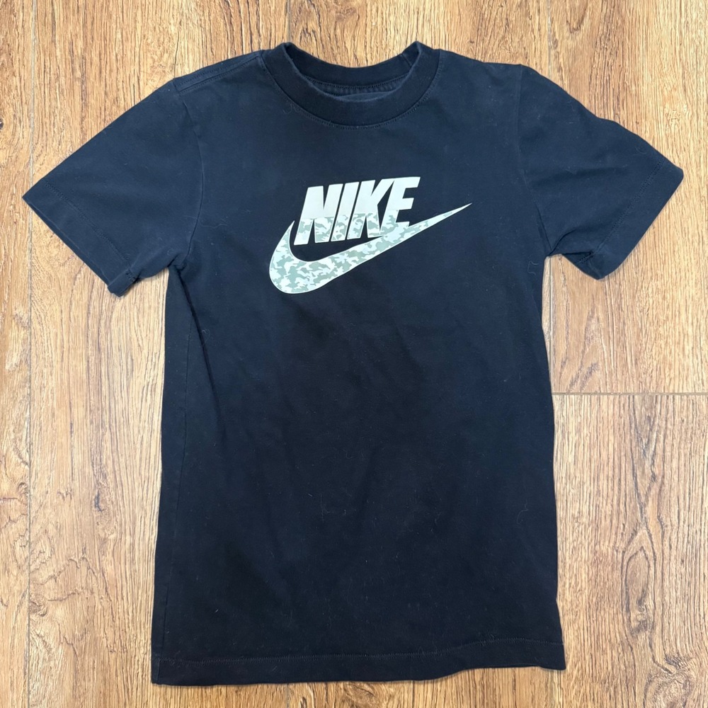 Nike Kids Dri-FIT Camo Logo‎ Graphic T-Shirt Black Short Sleeve Size Small S